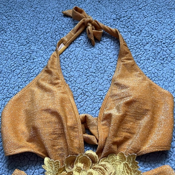 Luxe Flower Cutout Moderate Plunge Monokini One Piece Swimsuit - Picture 7 of 11